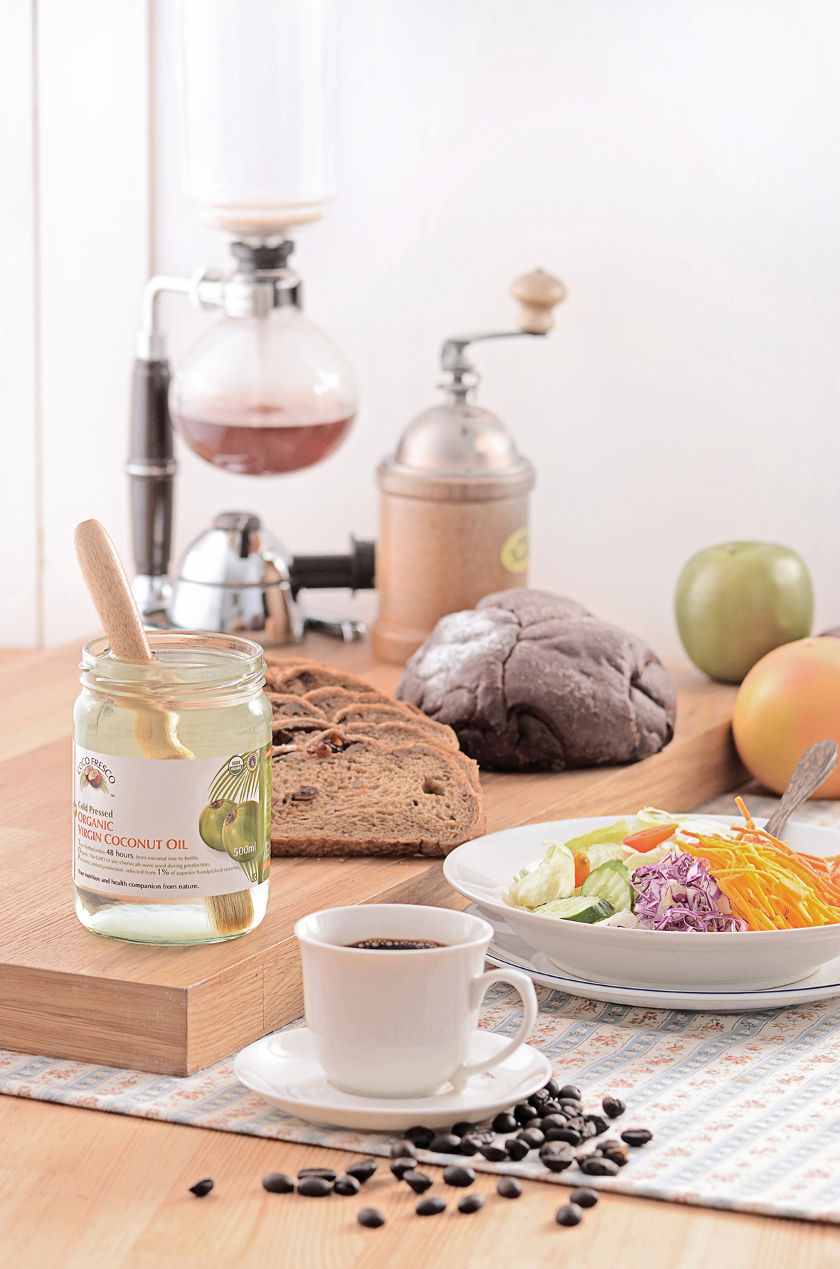 小編最近發現，椰子油不是只能護髮，還能做菜，而且還